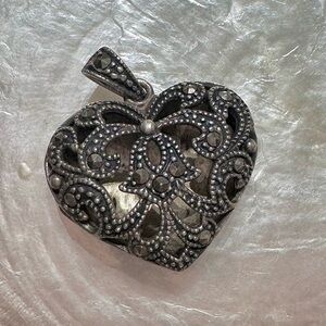 925 Sterling Silver Intricate Heart Pendant